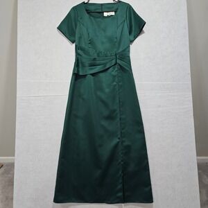 L#1 Southeastern‎ Performance Apparel Emerald Green Intermezzo Dress Size 12